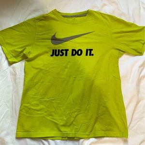 Boys Nike tee size XL